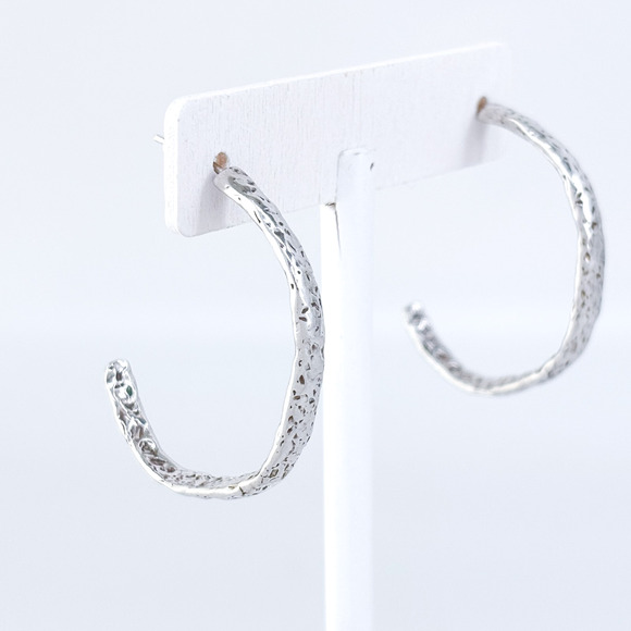 Vintage Sterling Silver 925 Textured Finish 1/2 Hoop Earrings - Picture 5 of 7